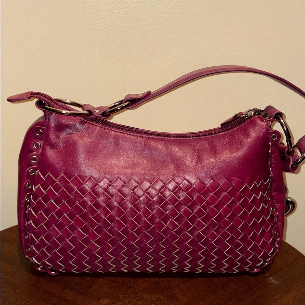 Sharif shoulder bag Satchel Woven Leather dark magenta scallop/ studs edges - Picture 7 of 17